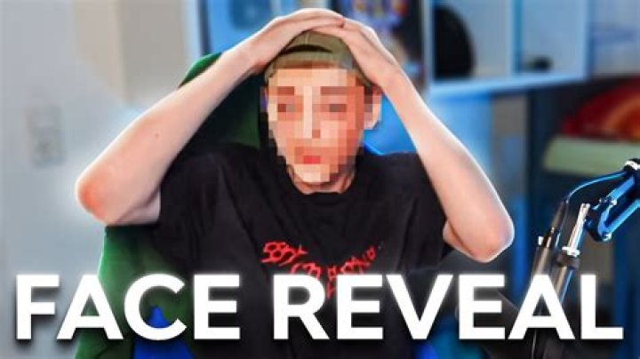Auralescent Face Reveal Reddit: Who Is He?