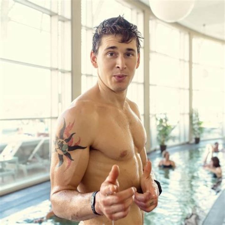 Ben Greenfield: Wife, net worth, tattoos, smoking & body facts