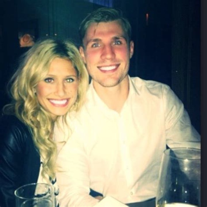 Casey Cizikas Age, Wiki, Biography, Wife, Children, Salary, Net Worth, Parents