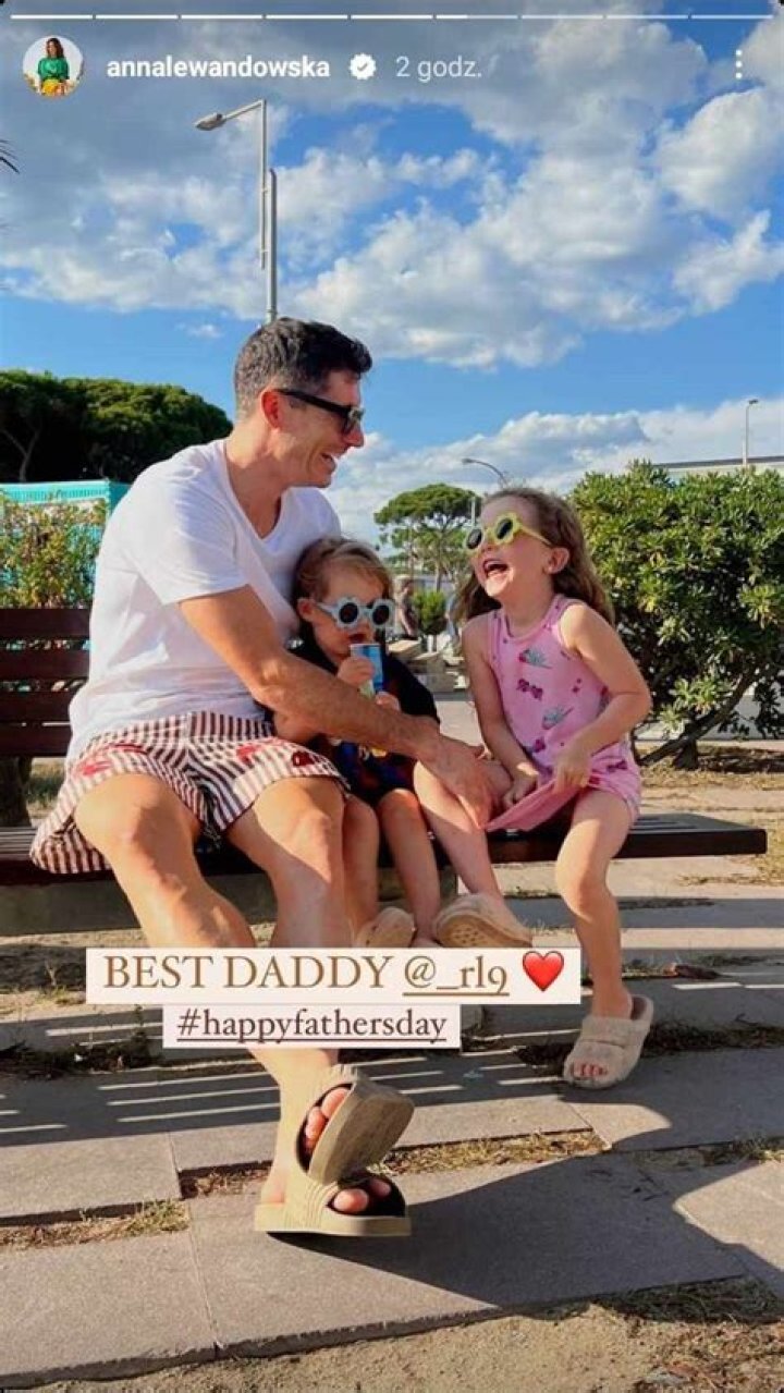 Does Robert Lewandowski Have A Son? Meet His Daughters Klara & Laura Lewandowska