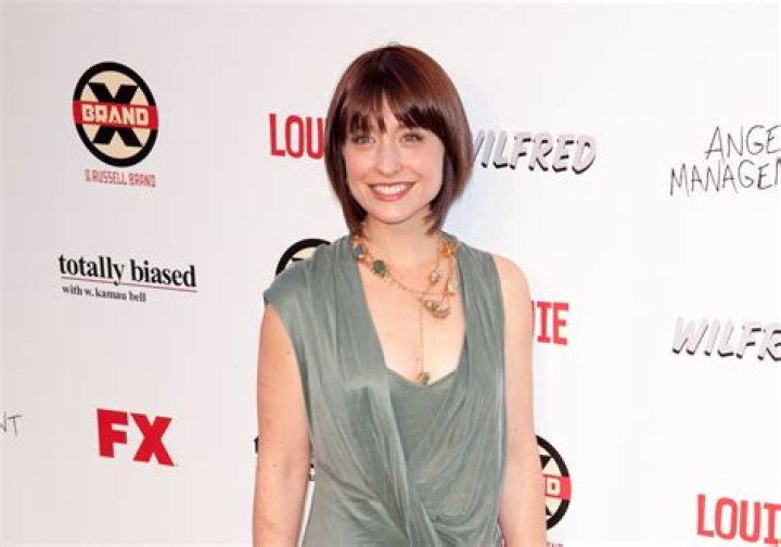 Emily Lloyd’s biography, net worth, fact, career, awards and life story