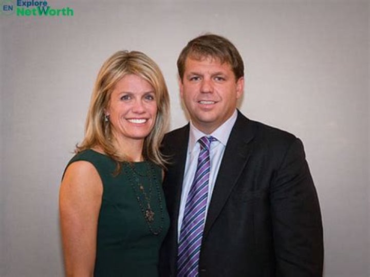 Jon Lovitz Net Worth, Salary, Source of Income, Early Life, Career & More.