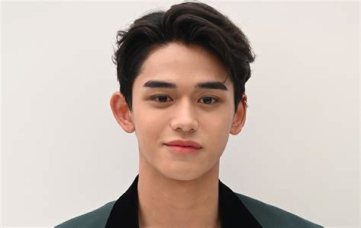 Lucas NCT Boyfriend: Is Hong Kong-Based Singer Gay?