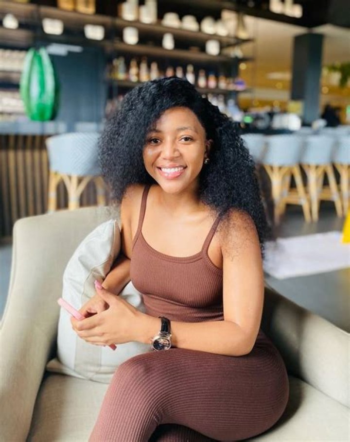 Samkelisiwe Makhoba’s biography, net worth, fact, career, awards and life story
