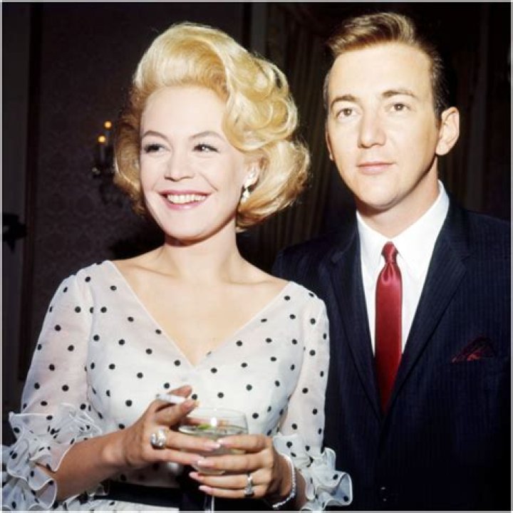 Sophie Dee – Net Worth, Age, Wikipedia, Biography, Height, Family