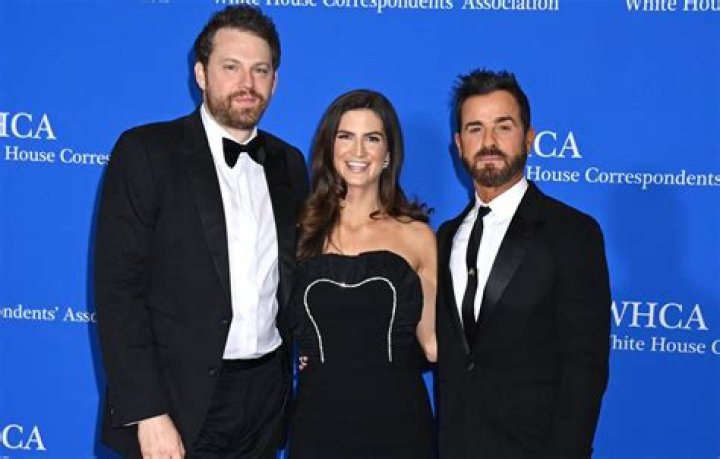 What Happened To Kaitlan Collins’ Mouth? Photos Of Weird Smiley Face Explored