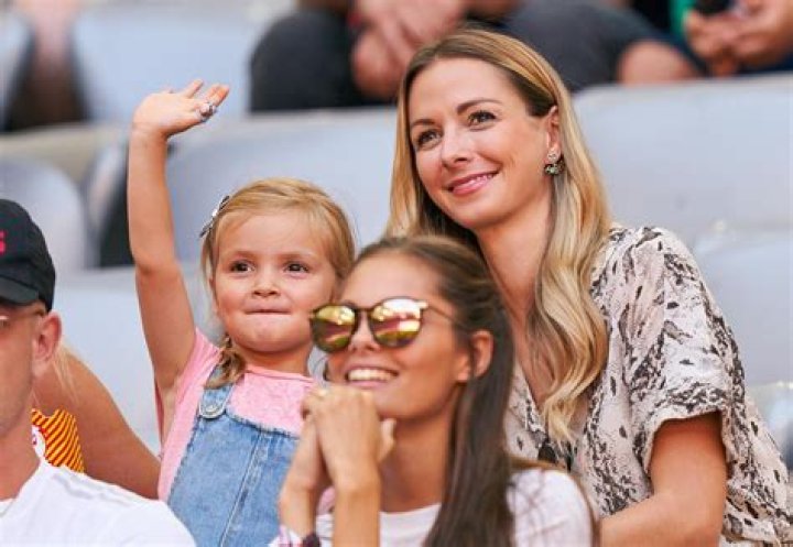 Who Is Mathea Fischer? Meet Leon Goretzka Girlfriend On Instagram